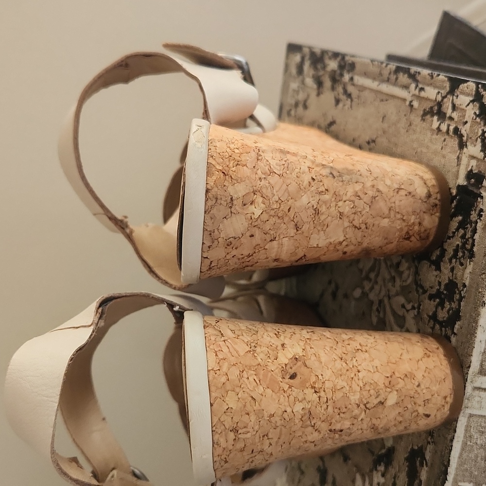 Lucky Brand Women's Cream Wedge Sandals - Picture 3 of 8